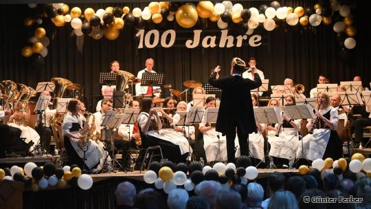 100 Jahre Hanauer Musik- und Trachtenverein in Willstätt-Sand gefeiert.